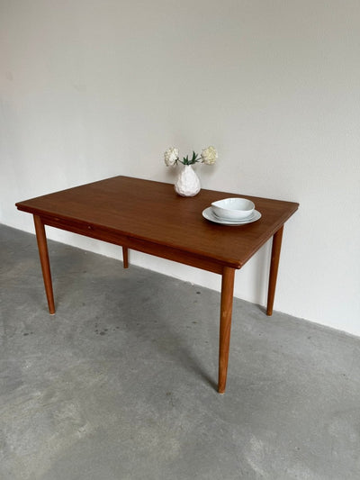 
                  
                    Eettafel teak uitschuifbaar - LOUI.STORE
                  
                