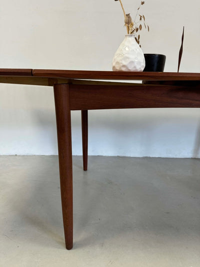 
                  
                    Eettafel teak uitschuifbaar - LOUI.STORE
                  
                