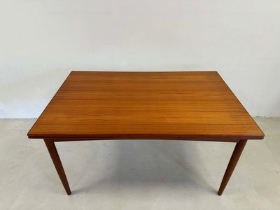 
                  
                    Eettafel teak uitschuifbaar - LOUI.STORE
                  
                
