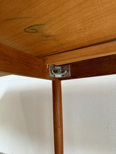 
                  
                    Eettafel teak uitschuifbaar - LOUI.STORE
                  
                