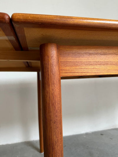 
                  
                    Eettafel teak uitschuifbaar - LOUI.STORE
                  
                