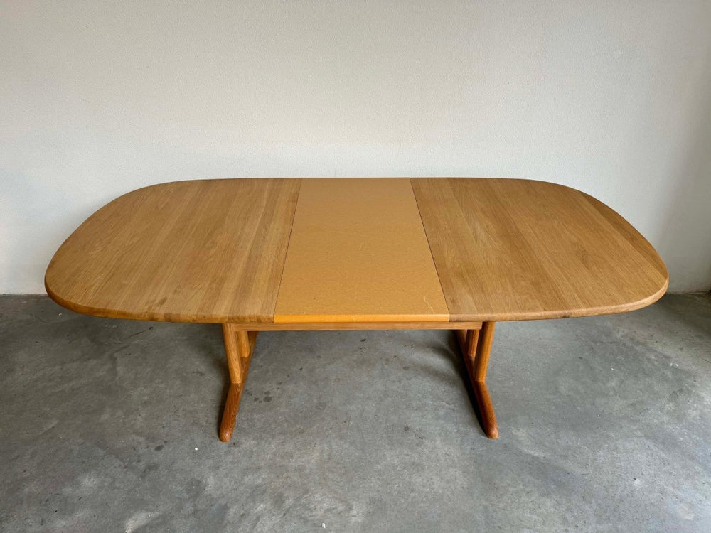 
                  
                    Eettafel uitschuifbaar eiken Gangsø - LOUI.STORE
                  
                