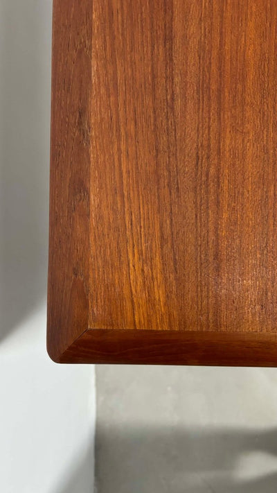 
                  
                    Eettafel uitschuifbaar teak overlap - LOUI.STORE
                  
                