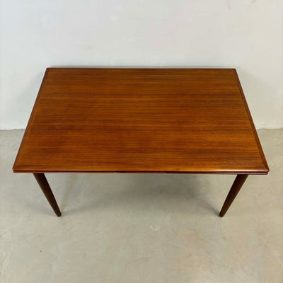 
                  
                    Eettafel uitschuifbaar teak overlap - LOUI.STORE
                  
                