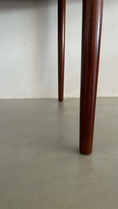 
                  
                    Eettafel uitschuifbaar teak rand - LOUI.STORE
                  
                