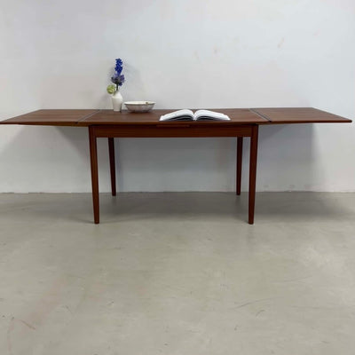 
                  
                    Eettafel uitschuifbaar teak rand - LOUI.STORE
                  
                