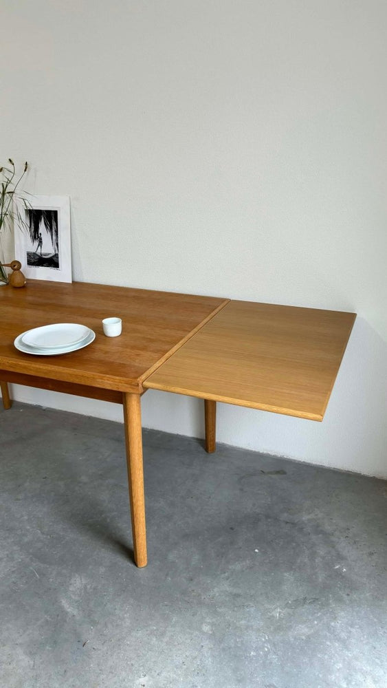 
                  
                    Eiken eettafel uitschuifbaar - LOUI.STORE
                  
                