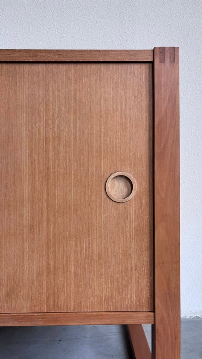 
                  
                    Eiken sideboard staand frame - LOUI.STORE
                  
                