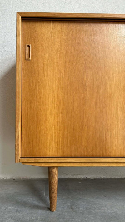 
                  
                    Eiken sideboard verborgen lades - LOUI.STORE
                  
                