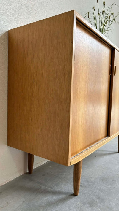 
                  
                    Eiken sideboard verborgen lades - LOUI.STORE
                  
                