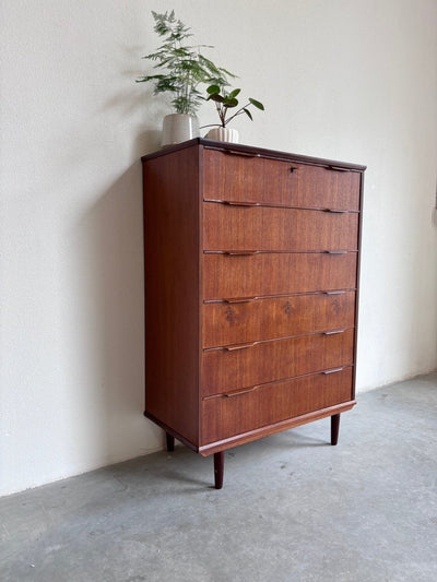 
                  
                    Grote ladekast 6* in teak - LOUI.STORE
                  
                