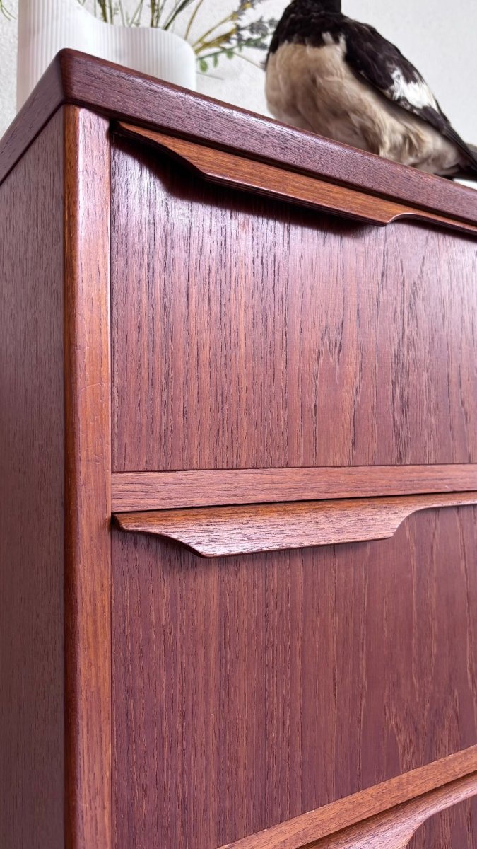 
                  
                    Grote vintage ladekast teak - LOUI.STORE
                  
                