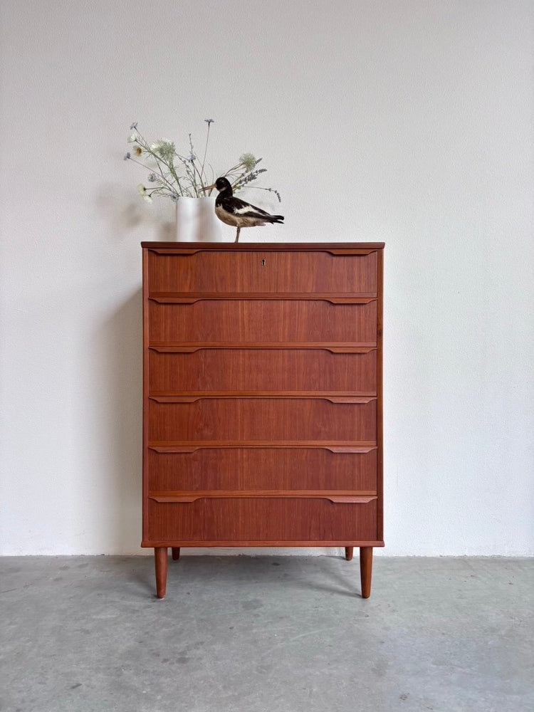 
                  
                    Grote vintage ladekast teak - LOUI.STORE
                  
                