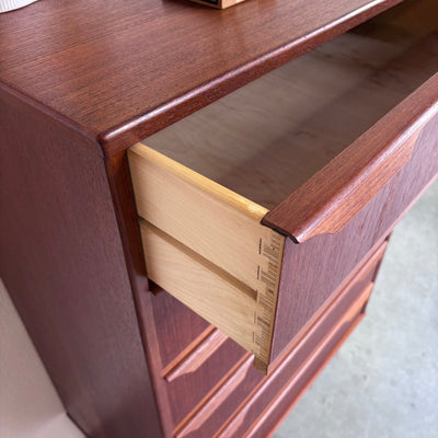 
                  
                    Grote vintage ladekast teak - LOUI.STORE
                  
                