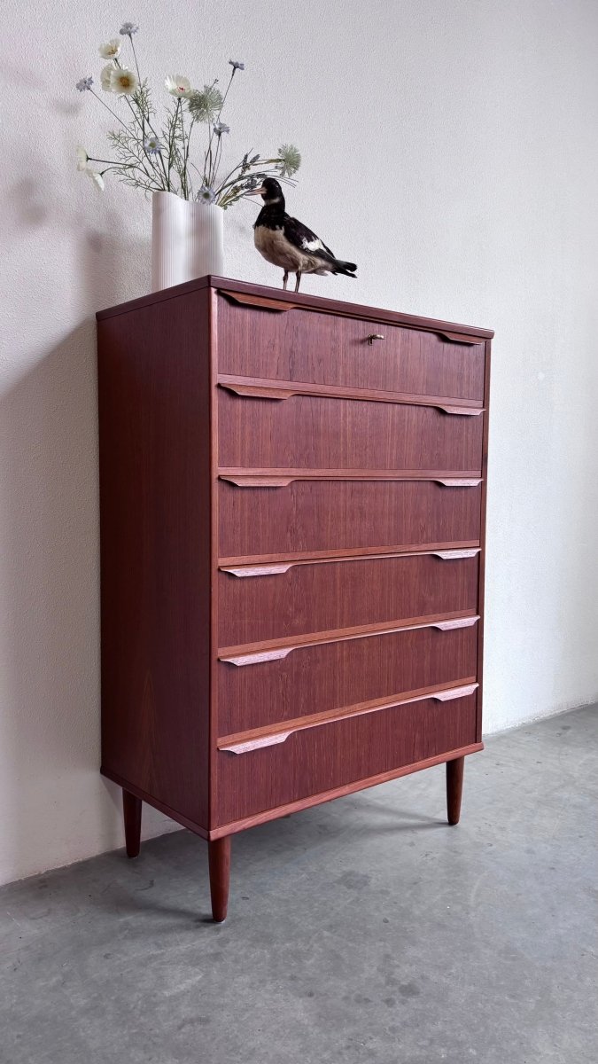 
                  
                    Grote vintage ladekast teak - LOUI.STORE
                  
                