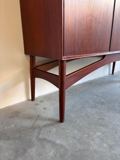 
                  
                    Highboard donker teak - LOUI.STORE
                  
                