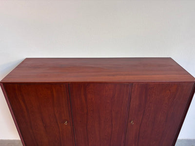 
                  
                    Highboard donker teak - LOUI.STORE
                  
                