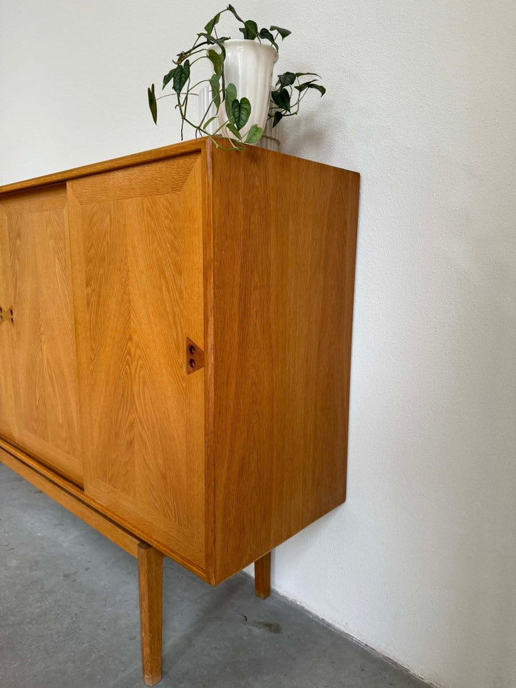 
                  
                    Highboard eiken Jensen & Rasnov - LOUI.STORE
                  
                