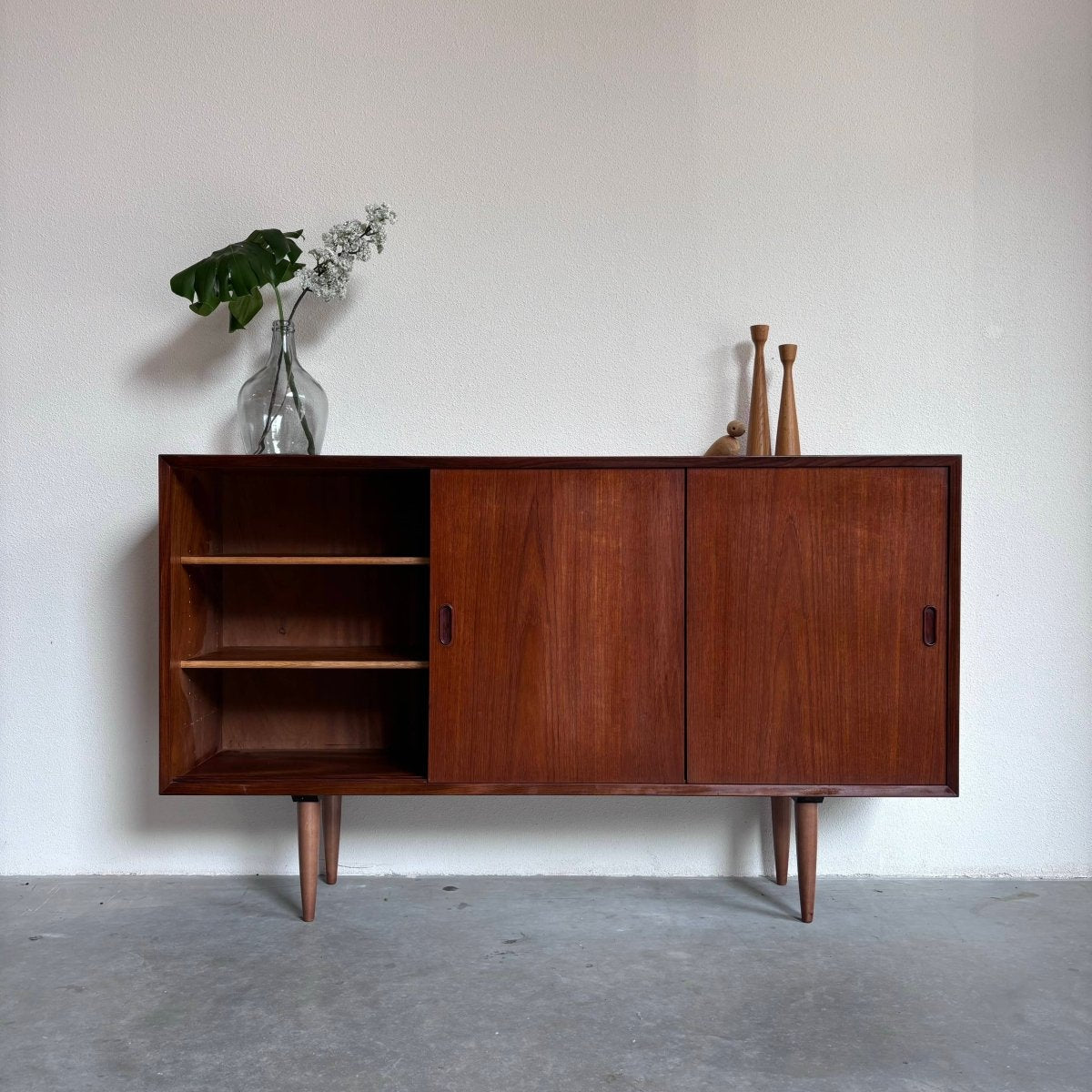 
                  
                    Highboard ondiep teak - LOUI.STORE
                  
                