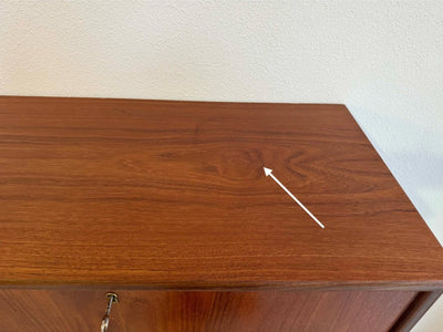 
                  
                    Highboard schuifdeuren en 3 lades teak - LOUI.STORE
                  
                