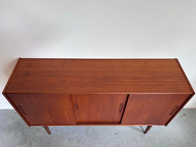 
                  
                    Highboard teak 3 deuren - LOUI.STORE
                  
                