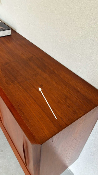 
                  
                    Highboard teak 3 schuifdeuren 4 lades - LOUI.STORE
                  
                