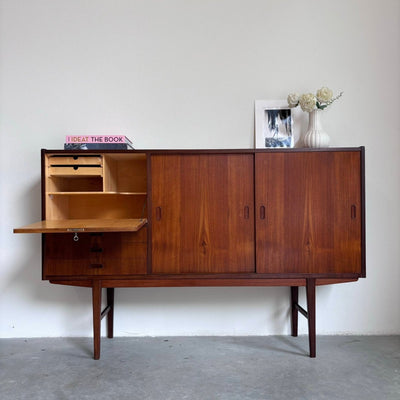 
                  
                    Highboard teak klepkastje - LOUI.STORE
                  
                