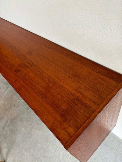 
                  
                    Highboard teak ronde greep - LOUI.STORE
                  
                