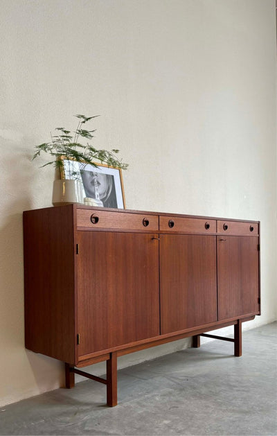 
                  
                    Highboard teak ronde greep - LOUI.STORE
                  
                