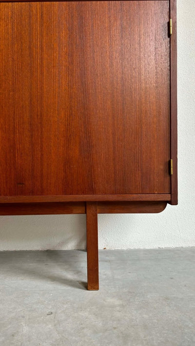 
                  
                    Highboard teak ronde greep - LOUI.STORE
                  
                