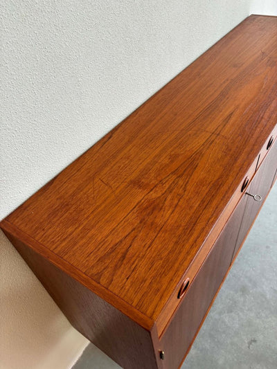 
                  
                    Highboard teak ronde greep - LOUI.STORE
                  
                