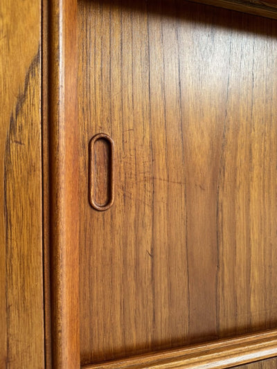 
                  
                    Highboard teak veel vakken - LOUI.STORE
                  
                