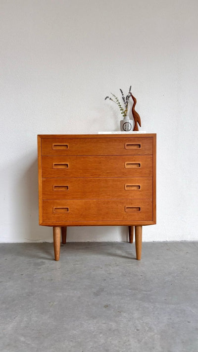 
                  
                    Hundevad ladekast eiken - LOUI.STORE
                  
                