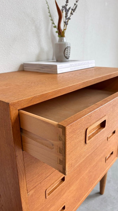 
                  
                    Hundevad ladekast eiken - LOUI.STORE
                  
                