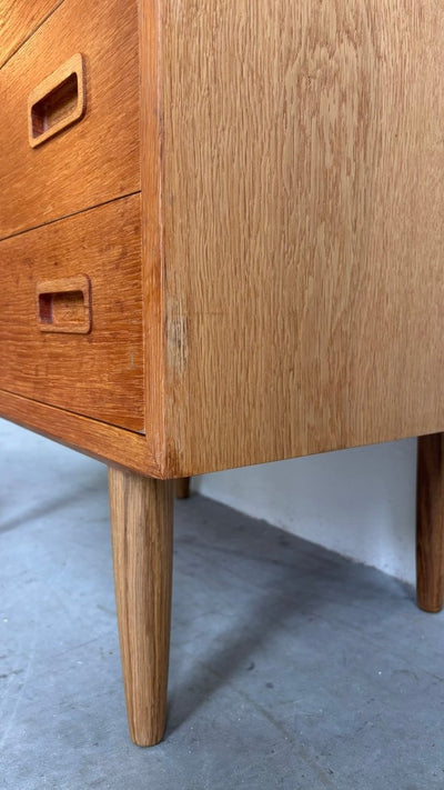 
                  
                    Hundevad ladekast eiken - LOUI.STORE
                  
                