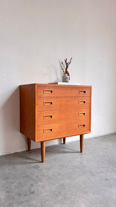 
                  
                    Hundevad ladekast eiken - LOUI.STORE
                  
                