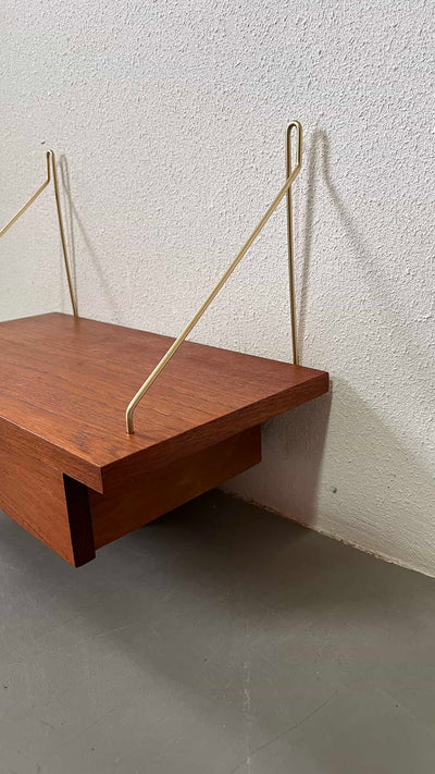 
                  
                    Wandkastje string lade
                  
                