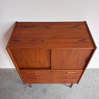 
                  
                    Klein Deens highboard - ladekast teak Gunnar Nielsen voor Tibergaard - LOUI
                  
                