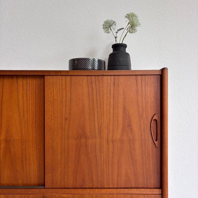 
                  
                    Klein Deens highboard - ladekast teak Gunnar Nielsen voor Tibergaard - LOUI
                  
                