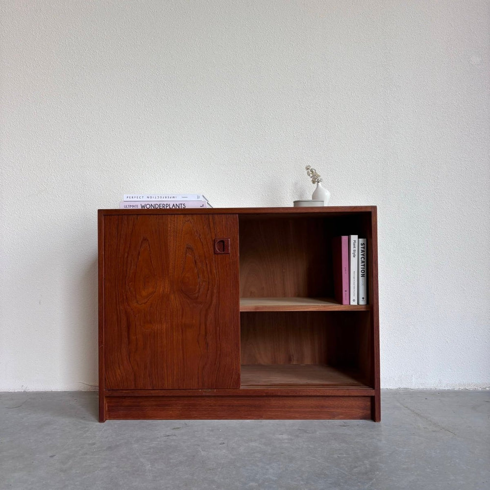 Klein sideboard plint in teak - LOUI.STORE