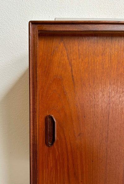 
                  
                    Klein sideboard schuifdeuren - LOUI.STORE
                  
                