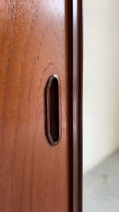 
                  
                    Klein sideboard schuifdeuren - LOUI.STORE
                  
                