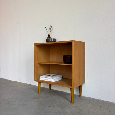 
                  
                    Klein vintage boekenkastje eiken - LOUI.STORE
                  
                