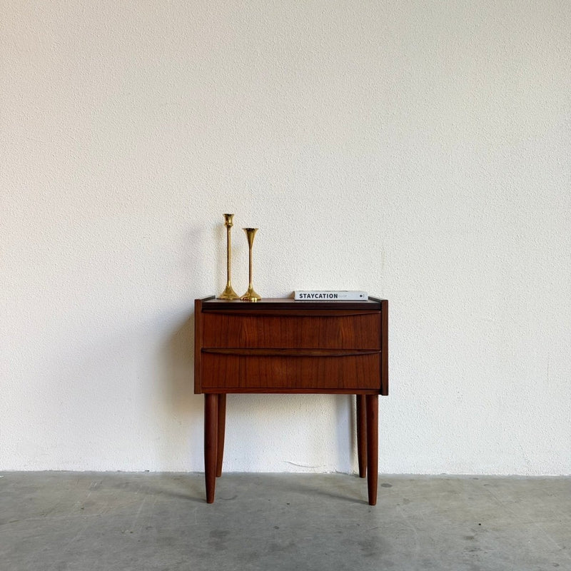 Klein vintage teak ladekastje 2* - LOUI