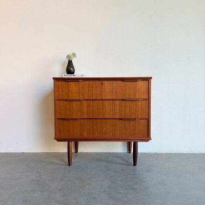 
                  
                    Kleine vintage ladekast 3* teak - LOUI
                  
                