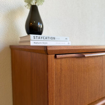 
                  
                    Kleine vintage ladekast 3* teak - LOUI
                  
                
