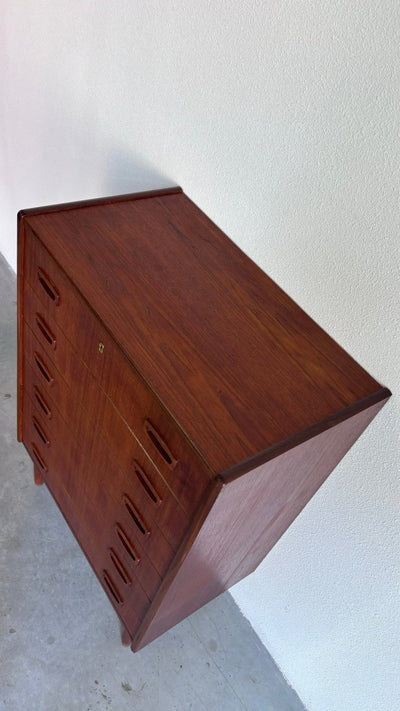 
                  
                    Ladekast 6* teak - LOUI.STORE
                  
                