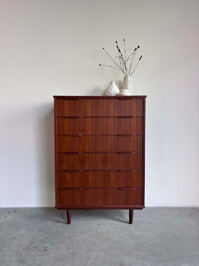 
                  
                    Ladekast 6* teak - LOUI.STORE
                  
                