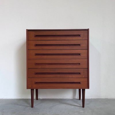 
                  
                    Ladekast 6* teak rechte greep - LOUI.STORE
                  
                