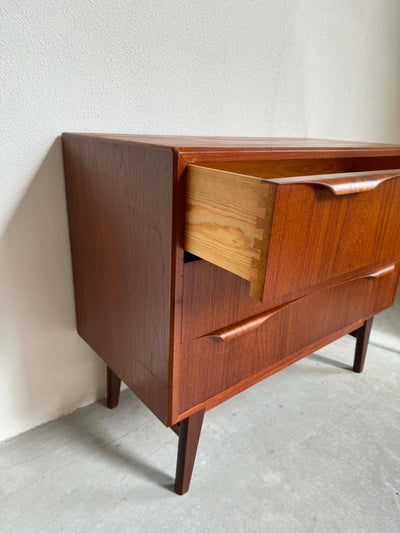 
                  
                    Ladekast in teak 3* - LOUI.STORE
                  
                